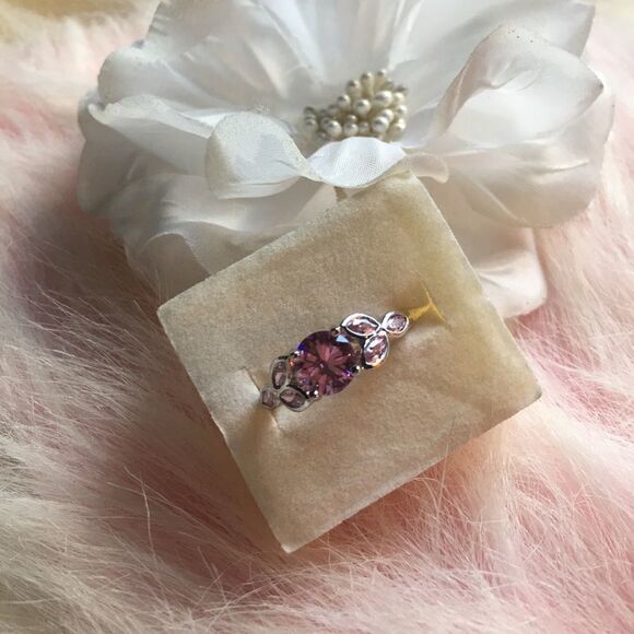 Pink crystal flower 🌺 ring - Picture 1 of 2